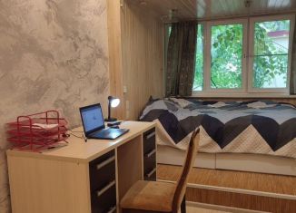 Сдаю 2-ком. квартиру, 47 м2, Сочи, улица Чайковского, 10, микрорайон Центральный