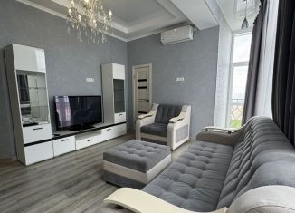 Сдается в аренду 3-ком. квартира, 85 м2, Сочи, улица Бытха, 41/1