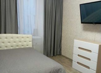 Продается 4-комнатная квартира, 92.5 м2, Екатеринбург, проспект Ленина, 5, метро Геологическая