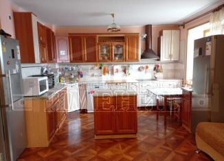 Продается трехкомнатная квартира, 64.3 м2, Ревда, улица Интернационалистов, 36