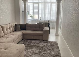 Продажа 2-ком. квартиры, 67 м2, Грозный, улица А.А. Айдамирова, 135к3, микрорайон Ипподромный