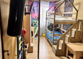 Продается 3-ком. квартира, 56 м2, Мурманск, улица Алексея Хлобыстова, 7