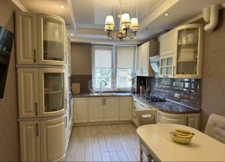 Продаю 3-ком. квартиру, 84.1 м2, Калининград, улица Юрия Гагарина, 16Б