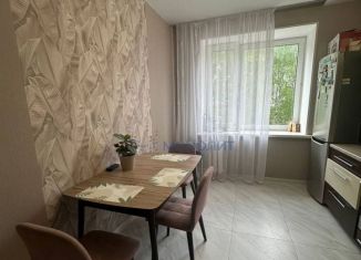 Продам 2-комнатную квартиру, 67 м2, Нижний Новгород, улица Ванеева, 229, метро Горьковская