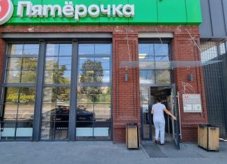 Сдам торговую площадь, 2 м2, Ростов-на-Дону, Красноармейская улица, 66, Ленинский район