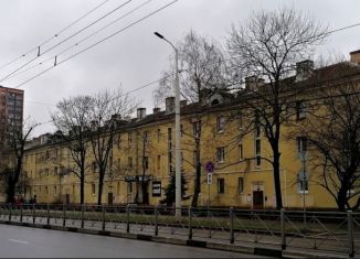 Продам 2-ком. квартиру, 40 м2, Калининград, улица Горького, 92