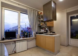 Продам трехкомнатную квартиру, 87 м2, Санкт-Петербург, проспект Просвещения, 33к1, метро Озерки