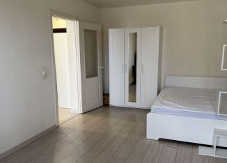Сдается 1-комнатная квартира, 38 м2, Краснодар, Восточно-Кругликовская улица, 69