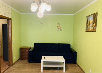 Сдам в аренду двухкомнатную квартиру, 46 м2, Лобня, улица Победы