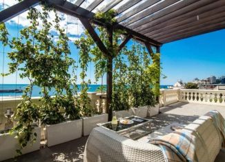 Продаю 2-комнатную квартиру, 65 м2, Ялта, улица имени Архитектора Н.П. Краснова, 2