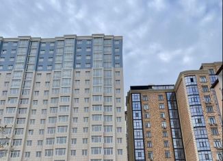 Продается 1-ком. квартира, 45 м2, Махачкала, улица Времена Года, 5, ЖК Времена Года