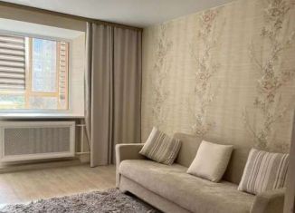 Сдам 1-комнатную квартиру, 35 м2, Тюмень, улица Василия Гольцова, 8, Восточный округ