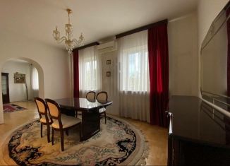 Сдается в аренду 4-ком. квартира, 100 м2, Москва, Кутузовский проезд, 4к1, станция Кутузовская