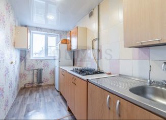 Продам 3-комнатную квартиру, 58 м2, Екатеринбург, метро Проспект Космонавтов, улица Восстания, 124