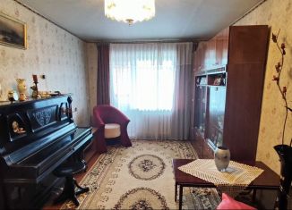 Продам 2-ком. квартиру, 46 м2, Новомосковск, улица Дружбы, 29А