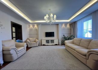 Сдаю двухкомнатную квартиру, 83 м2, Калининград, улица Лёни Голикова, 4