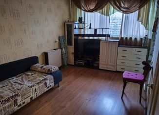 Сдам в аренду 2-ком. квартиру, 54 м2, Санкт-Петербург, улица Добровольцев, 10к2, метро Проспект Ветеранов