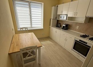 Сдаю 1-комнатную квартиру, 38 м2, Калининград, улица Анатолия Попова, 8А