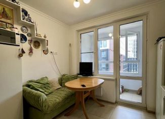 Продаю 2-ком. квартиру, 62 м2, Москва, метро Мичуринский проспект, улица Светланова, 11к1