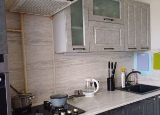 Продам 2-ком. квартиру, 53.4 м2, Псков, улица Алексея Алёхина, 1