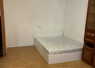Аренда однокомнатной квартиры, 30 м2, Екатеринбург, Уральская улица, 66к1