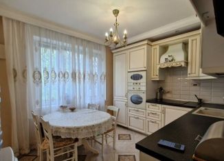 Продам 4-ком. квартиру, 95 м2, Москва, улица Шверника, 7, ЮЗАО