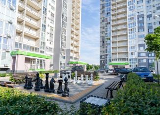 Продаю трехкомнатную квартиру, 87.9 м2, Курск, улица Карла Маркса