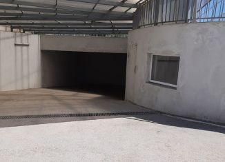 Сдается машиноместо, 19 м2, Крым, улица Беспалова, 110