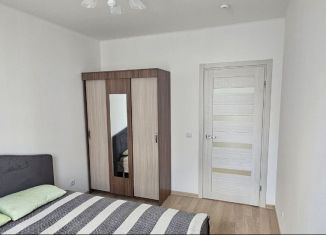 Сдается трехкомнатная квартира, 63 м2, Екатеринбург, улица Николая Кичигина, 7/2, метро Чкаловская