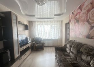 Продам 4-комнатную квартиру, 62 м2, Боровичи, улица Анатолия Кокорина, 56