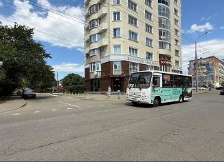 Продажа 3-комнатной квартиры, 160 м2, Краснодар, улица Фёдора Лузана, 23, Западный округ