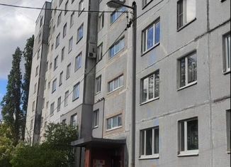Продаю 3-комнатную квартиру, 64.7 м2, Калининград, улица Адмирала Макарова, 3