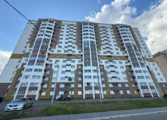 Продаю 2-ком. квартиру, 72.8 м2, Благовещенск, Заводская улица, 2/4
