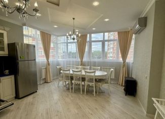 Сдам в аренду 3-ком. квартиру, 113 м2, Краснодар, бульвар Клары Лучко, 14к1, Западный округ