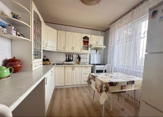 Продаю 3-ком. квартиру, 69.1 м2, Краснодар, проспект Чекистов, 8, микрорайон Юбилейный