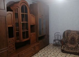 Сдам в аренду 1-ком. квартиру, 32 м2, Екатеринбург, улица Чапаева, 80к2