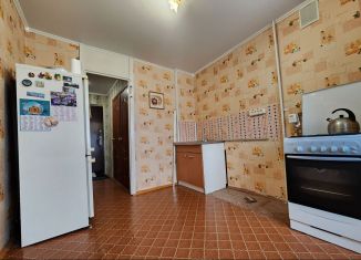 Продается трехкомнатная квартира, 70 м2, Туймазы, улица Островского, 5