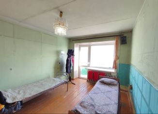 Продаю трехкомнатную квартиру, 50.1 м2, Екатеринбург, Вишнёвая улица, 32, Кировский район