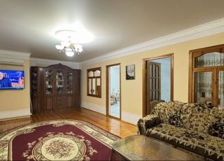 Продам 3-ком. квартиру, 56 м2, Дербент, улица Тахо-Годи, 10А