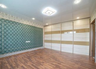 Продам 2-комнатную квартиру, 43.3 м2, Екатеринбург, Шефская улица, 61, метро Уралмаш