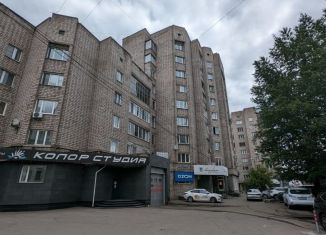 Сдаю двухкомнатную квартиру, 70 м2, Красноярск, улица Каратанова, 4, Центральный район