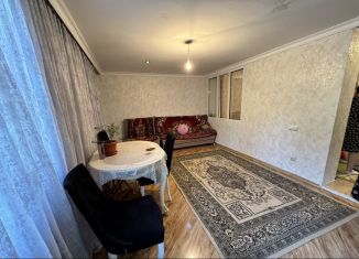 Сдам двухкомнатную квартиру, 47 м2, Дагестан, проспект Амет-Хана Султана, 8