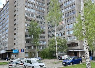 Продаю двухкомнатную квартиру, 46.6 м2, Удмуртия, улица Будённого, 9