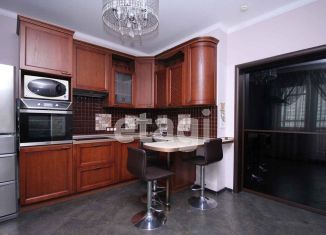 Продается четырехкомнатная квартира, 110 м2, Красноярск, Советский район, улица Батурина, 30к3