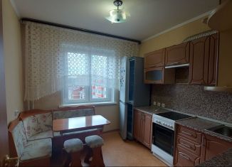 Сдается в аренду однокомнатная квартира, 42 м2, Сосновоборск, Солнечная улица, 37