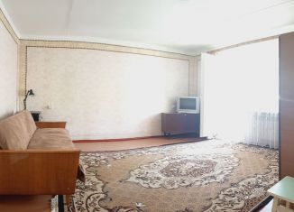 Сдам в аренду 2-комнатную квартиру, 60 м2, Севастополь, улица Косарева, 5