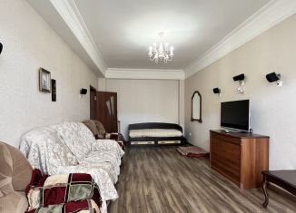 Сдам в аренду 1-комнатную квартиру, 45 м2, Дагестан, улица Генерала Омарова, 39
