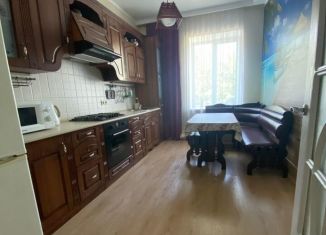 3-комнатная квартира в аренду, 54 м2, Новороссийск, улица Губернского, 18