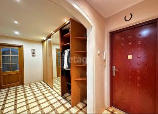 Продажа 2-комнатной квартиры, 66 м2, Тюменская область, Широтная улица, 122к2