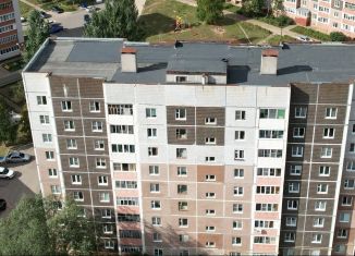 Продается двухкомнатная квартира, 55 м2, Новочебоксарск, улица Воинов-Интернационалистов, 41